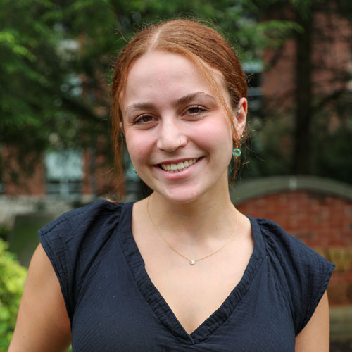 Hailey Headshot